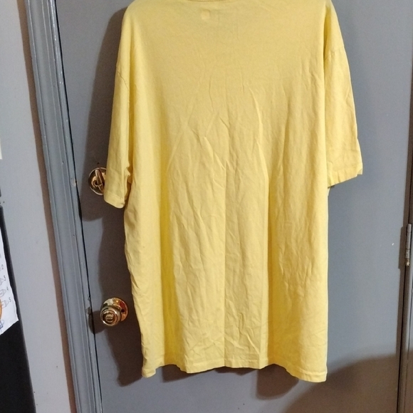 Polo by Ralph Lauren Soft And Comfortable Yellow Tee - Picture 4 of 4